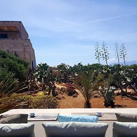 Dimora Cala Del Pozzo 住宿加早餐酒店 4*