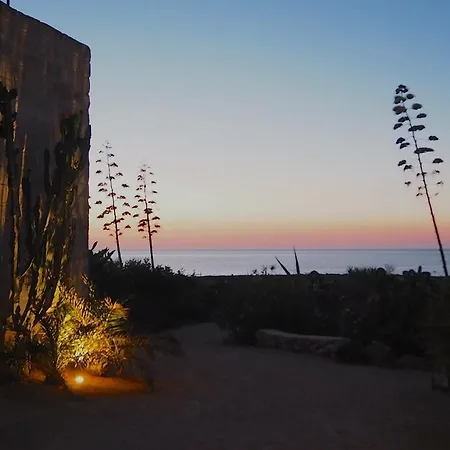 Dimora Cala Del Pozzo 住宿加早餐酒店 4*